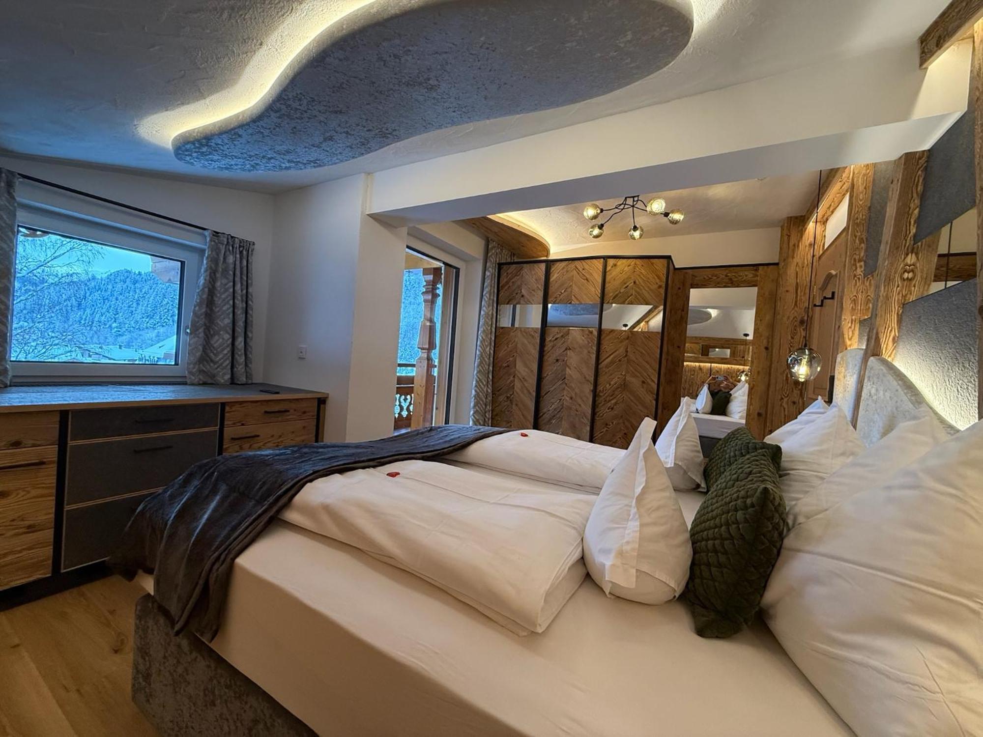 Oberlechtaler Hof Boutique Hotel Holzgau