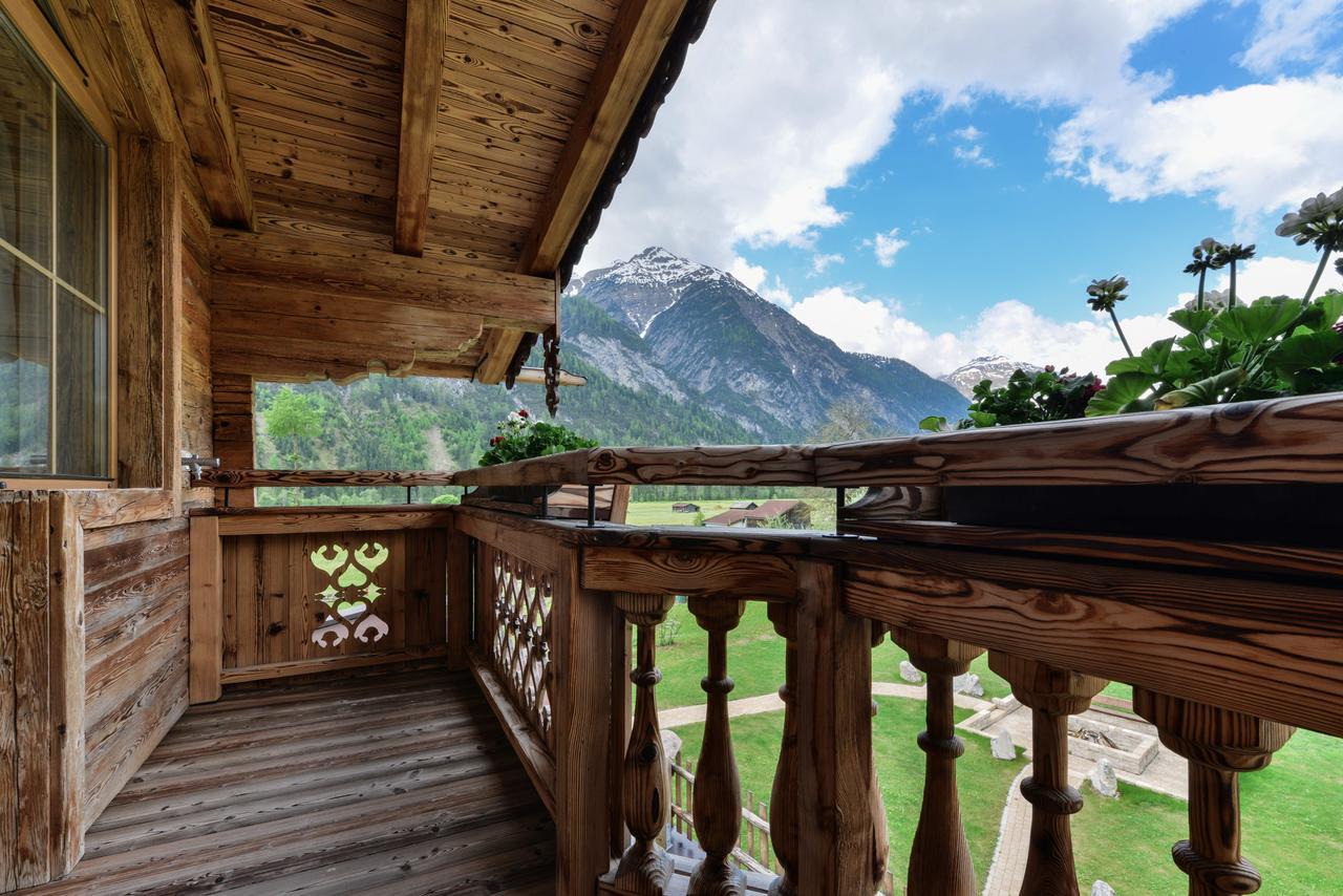 Oberlechtaler Hof Boutique Hotel Holzgau